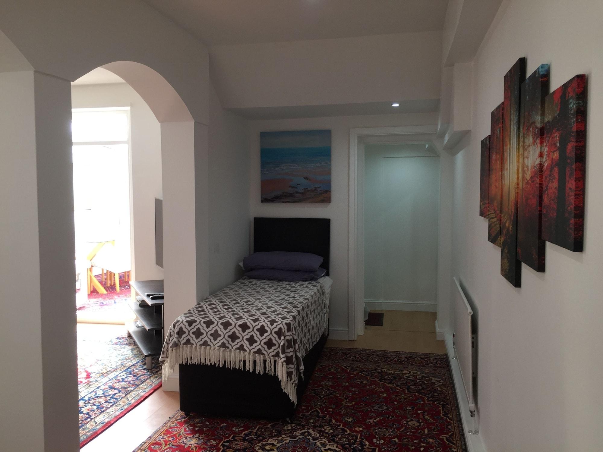 Luxurious Apartment In Kensington & Chelsea 런던 외부 사진