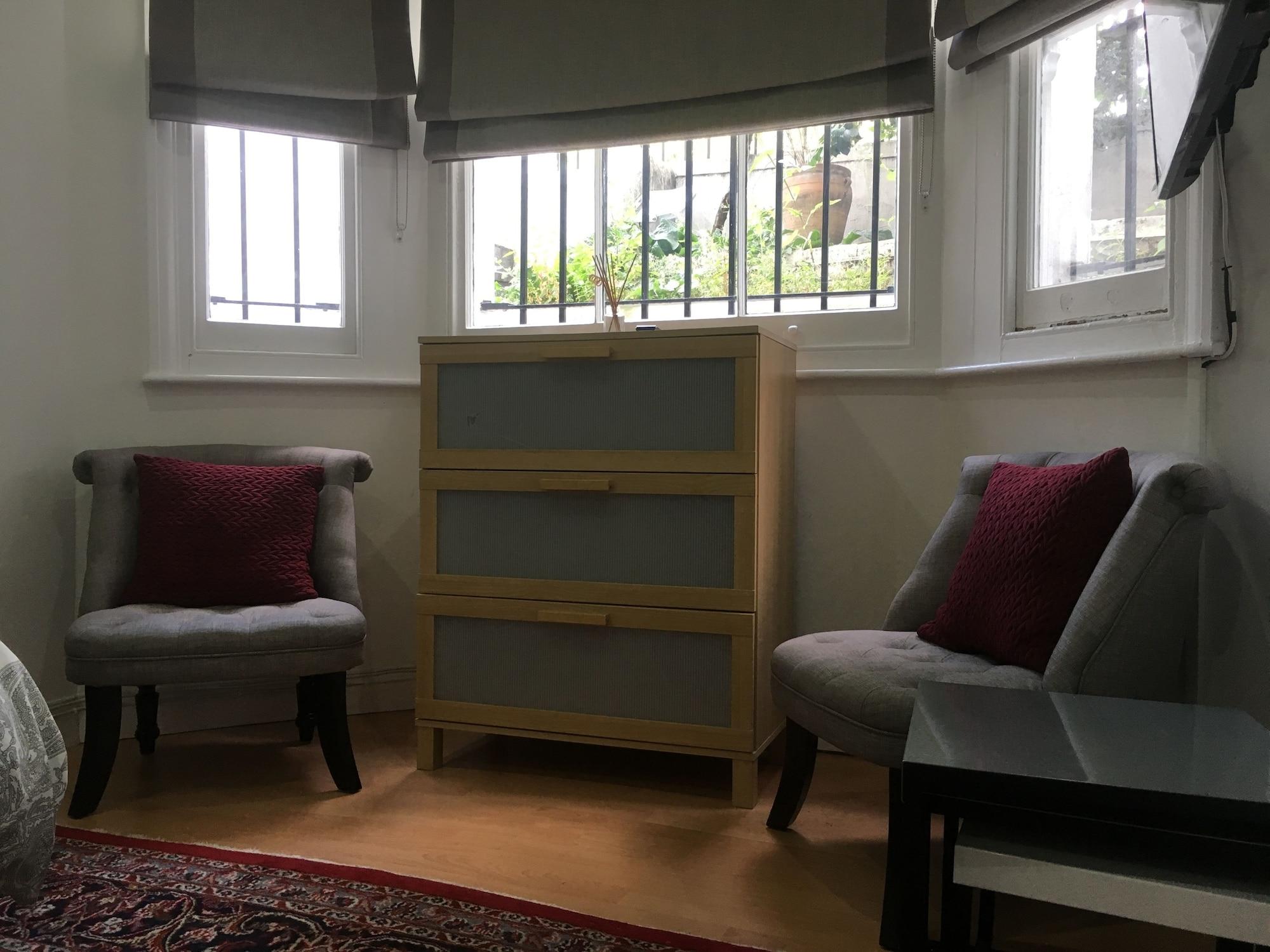 Luxurious Apartment In Kensington & Chelsea 런던 외부 사진
