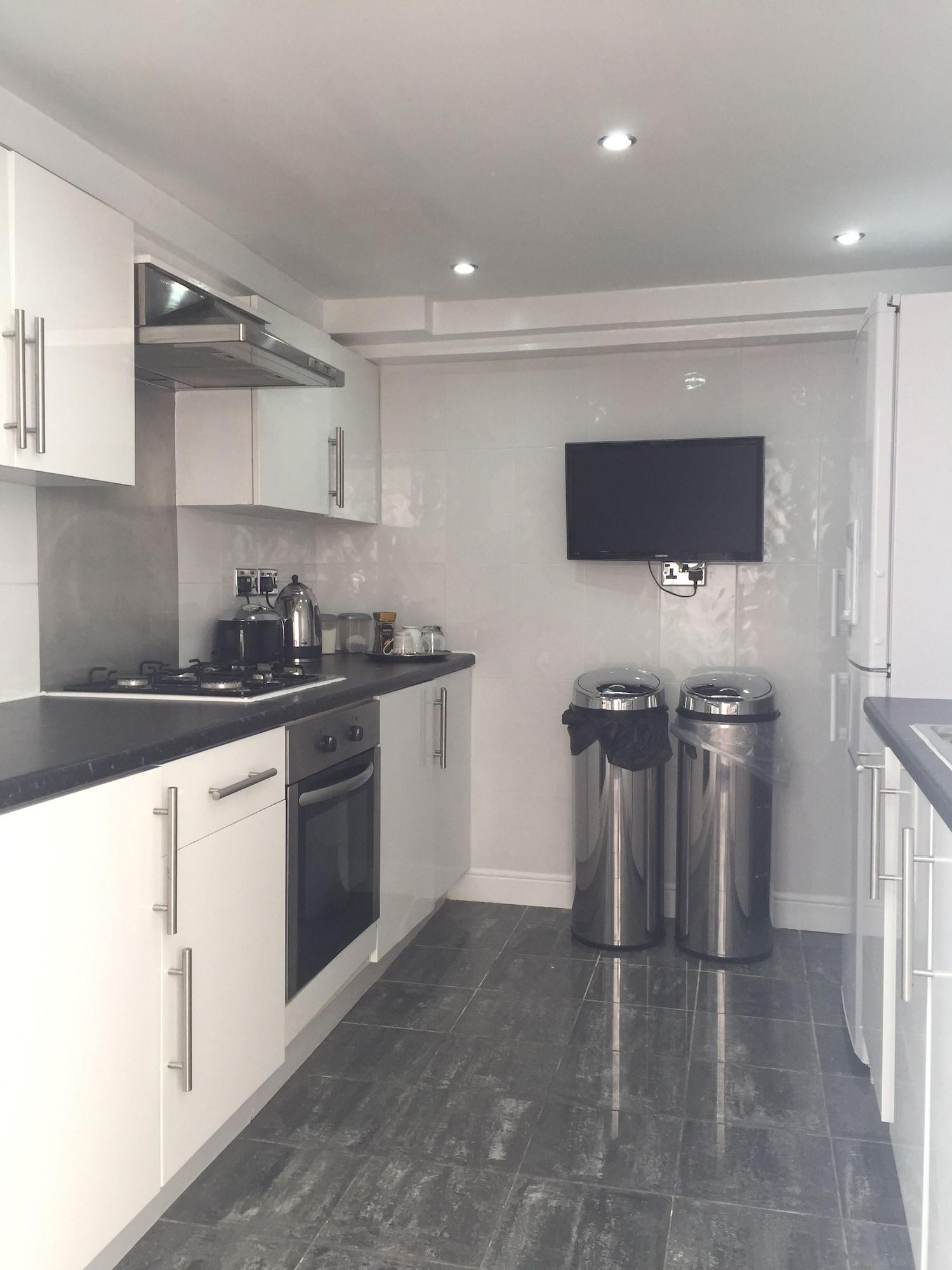 Luxurious Apartment In Kensington & Chelsea 런던 외부 사진