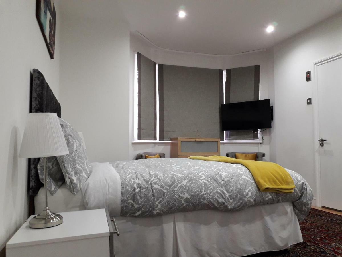 Luxurious Apartment In Kensington & Chelsea 런던 외부 사진